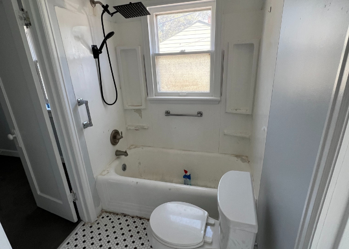 JC Jacobs Carpet One before custom shower 2